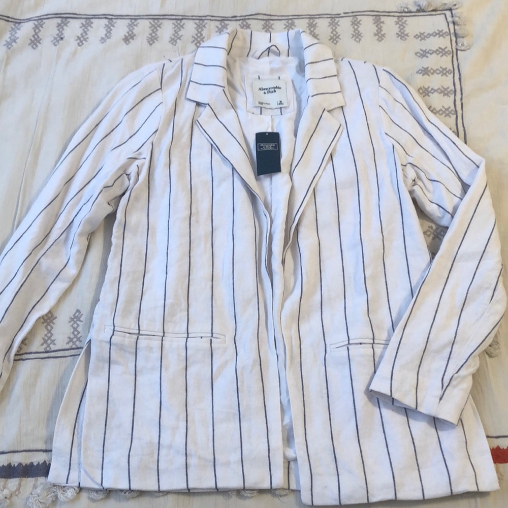 NWT Abercrombie Linen Blazer